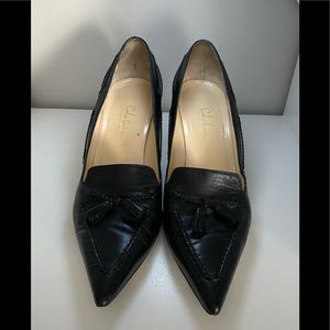Sexy, pointy toe pumps w/tassel…
